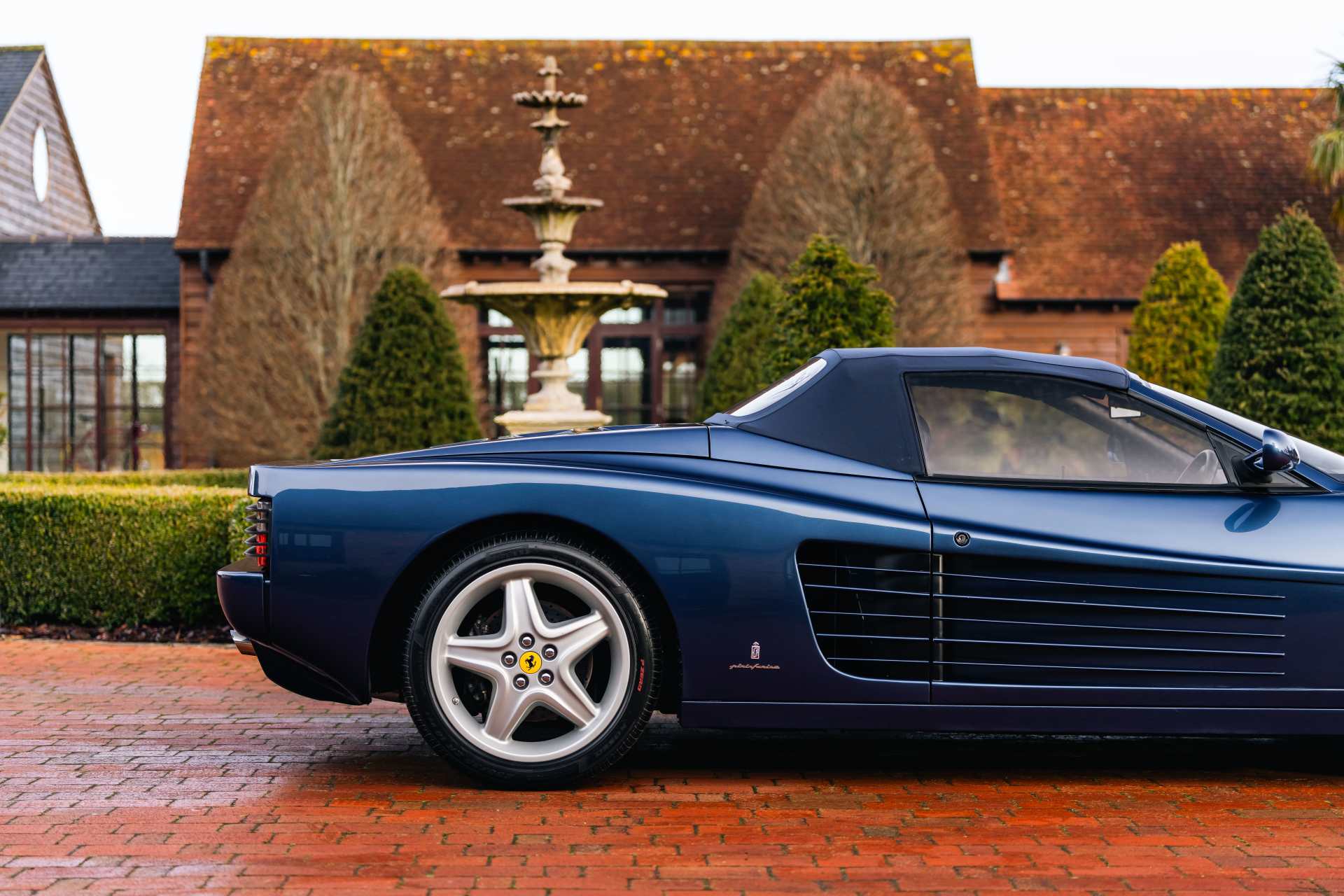 カートラベル 53他 1993 Ferrari 512 TR Spyder | Girardo & Co